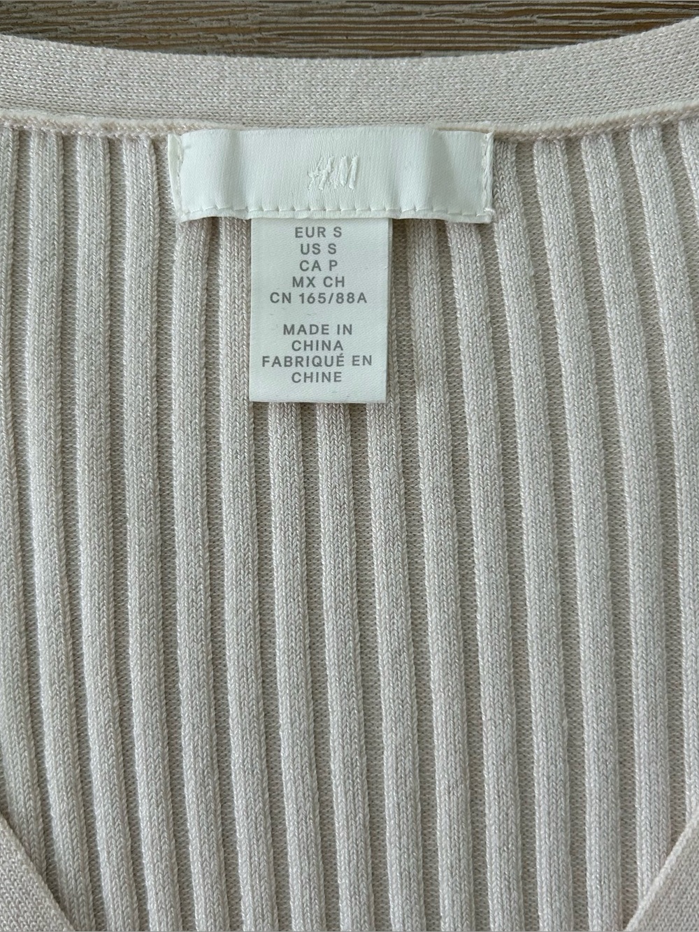H&M Ribbed V‑Neck Cardigan - Picture 2 of 6